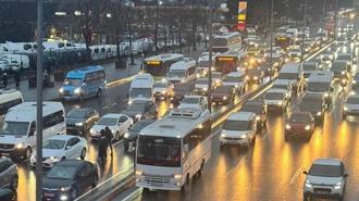 Haftanın ikinci günü İstanbul'da yoğunluk! Anadolu Yakası’nda trafik yüzde 80’e dayandı