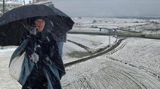 İstanbul'da kar etkili oldu! İşte beyaza bürünen ilçeler...