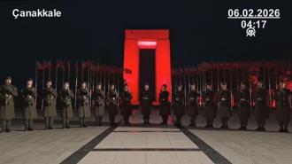 Mehmetçik, 6 Şubat depremlerinde hayatını kaybedenler için saygı duruşunda bulundu