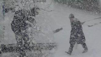Kar kalınlığı 2 metreyi buldu! 60 gündür evlerinden çıkamıyorlar