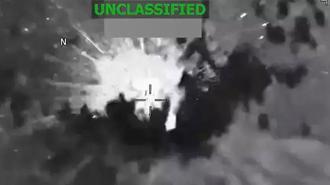 Karayipler’de sıcak dakikalar! ABD ordusu uyuşturucu teknesini vurdu