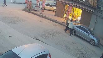 Yer: Malatya! Birlikte yaşadığı kadını sokak ortasında silahla tehdit etti