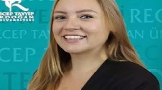 Evinin balkonundan düşen akademisyen son yolculuğuna uğurlandı