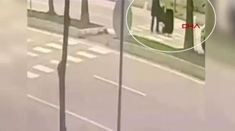 Yaya geçidinde motosikletin çarptığı pusetteki bebek hayatını kaybetti