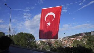 Şehit Hava Pilot Binbaşı Bolat'ın şehadet haberi İzmir'deki ailesine verildi