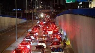 İsrail’in saldırı tehdidinin ardından binlerce kişi Lübnan'ın güneyinden Beyrut'ta göç etmeye başladı