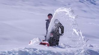 Erzurum’da kar yağışı durdu, çilesi devam ediyor