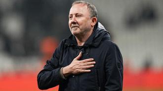 Beşiktaş'ta Sergen Yalçın'dan Galatasaray derbisi yorumu! Altay Bayındır cevabı