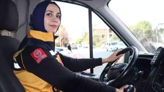 Ambulansın direksiyonunda kadın gücü! Her çağrıda saniyelerle yarışıyor