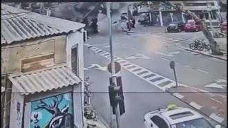 İran'a ait füze İsrail'i böyle vurdu