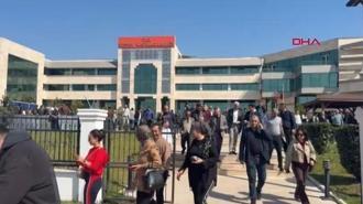 Antalya Kepez Kaymakamlık binasında silah sesleri