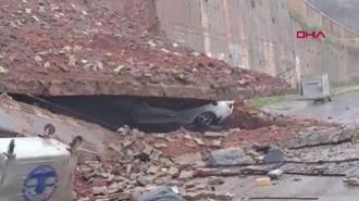 İstanbul'da okulun istinat duvarı çöktü