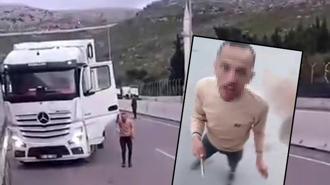 Sınır kapısında yol kavgası kamerada! 'Aynama vurdun' diyen TIR şoförü demir sopayla saldırdı