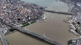 Haliç'in rengi kahverengiye döndü!