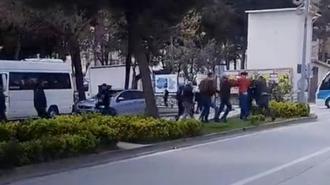 Park yeri kavgası ortalığı karıştırdı! Tekme tokat birbirlerine girdiler