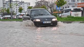 Osmaniye'de sağanak ve dolu hayatı olumsuz etkiledi