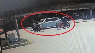 Kafa kafaya çarpıştılar! 3 kişinin yaralandığı kaza...