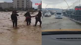 Cizre’de sağanak etkili oldu, cadde ve sokaklar göle döndü