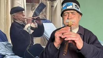 Kolunda serum elinde zurna! Acil serviste ilginç görüntü: 'Acımı hafifletiyor'