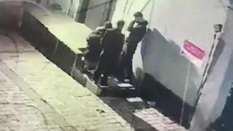 'Yardım edelim' diyerek yanaşıp alkolün etkisindeki kişiyi hedef aldılar