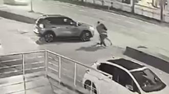 Dehşet anları kamerada! İş arkadaşını 9 bıçak darbesiyle katletti