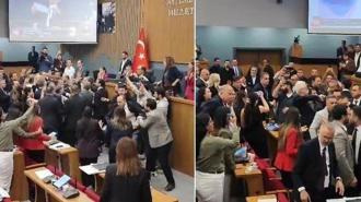 İzmir Büyükşehir Belediye Meclisi’nde AK Parti ve CHP'li üyeler birbirine girdi
