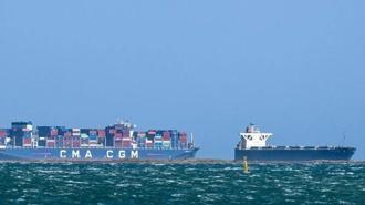 Savaşın 52. günü! Hürmüz Boğazı'nda sıcak dakikalar: Uyarı ateşi açıldı, İran'dan ABD'ye misilleme dalgası başladı