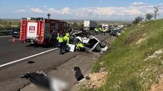 Şanlıurfa'da korkunç zincirleme kaza! 3 ölü, 5 yaralı