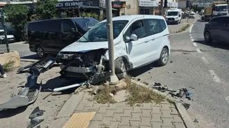 Bodrum’da trafik kazasında 2 Sahil Güvenlik personeli hafif yaralandı