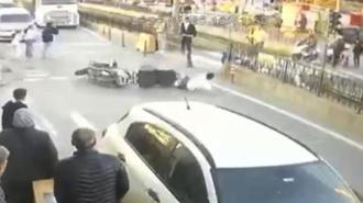 Kaza böyle geldi! Yolun karşısına geçmek isterken...