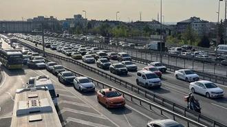 İstanbul'da iş çıkışı trafik yoğunluğu yüzde 78'lere çıktı