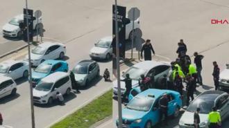 Kız arkadaşı ile birlikte taksiciyi rehin alıp, polise ateş açan şüpheli kıskıvrak yakalandı