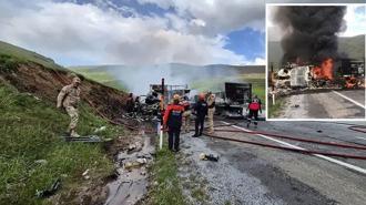 Bitlis'te feci kaza! İki TIR kafa kafaya çarpışıp alev topuna döndü