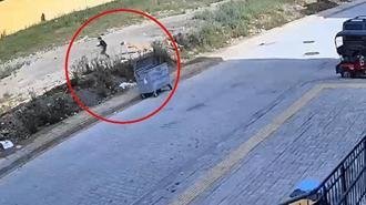 7 yaşındaki Yiğit’in korku dolu anları kamerada! Sokak köpekleri kovaladı: Geceleri ağlayarak uyanıyor