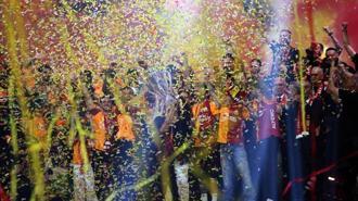 Galatasaray üst üste 4. şampiyonluğunu kutladı!