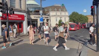 Londra’da sıcak hava etkisini artırdı