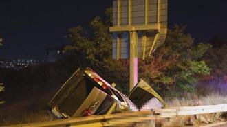 İzmir’de facia! Takla atan araçta 2 genç hayatını kaybetti