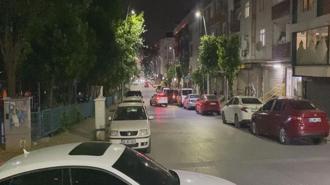 Sultangazi'de trafik kazasının ardından çıkan bıçaklı kavga kamerada: 1 ölü, 2 yaralı