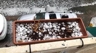 Meteoroloji yeni hava durumu haritası paylaştı! İki kenti sağanak ve dolu vurdu