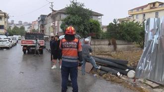 Sancaktepe'de toprak kayması! Çevredeki binalarda inceleme yapılacak