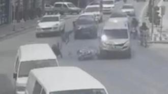 Yola böyle savruldular! Bir anlık dikkatsizlik...