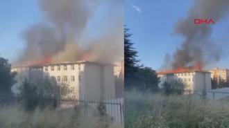 Beylikdüzü'nde okulun çatısında yangın çıktı
