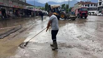 Kastamonu'da geceyi sel vurdu! 150'den fazla bina su altında kaldı