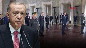 Cumhurbaşkanı Erdoğan, YAŞ toplantısı öncesi Anıtkabir'i ziyaret etti