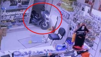 Cam kapıyı kırıp dükkana daldı! Şaşkına çeviren anlar...