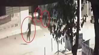 Sokak ortasında dehşet! Biber gazı sıkıp bıçakladılar, gasp edip kaçtılar; 1 ölü
