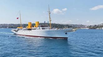 TCG Savarona gemisi İstanbul Boğazı'ndan geçti