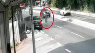 Kaza böyle geldi! Yayaya çarpmamak için yaptığı manevra...