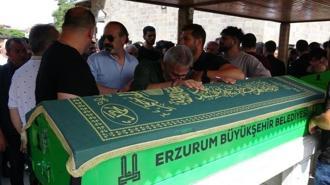 Erzurum'da korkunç kaza! 3 genç gözyaşlarıyla toprağa verildi