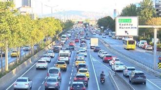 İstanbul'da eğitim öğretim döneminin ilk günü trafik yoğunluğu